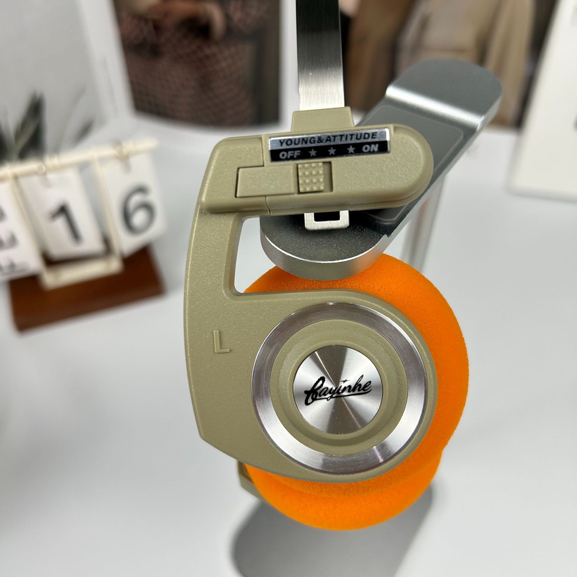 Retro Over-Ear Wireless Headph - огляд і ціна Retro Gaming Kc