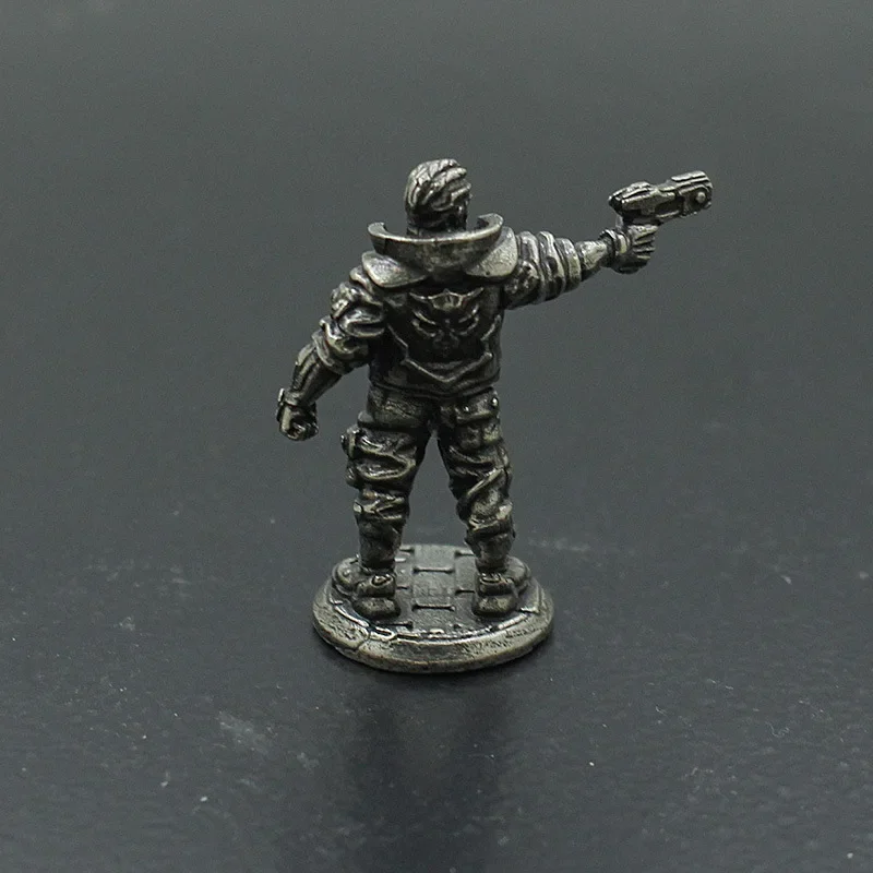 Retro Metal Miniature Warrior  - огляд і ціна Retro Gaming Gif