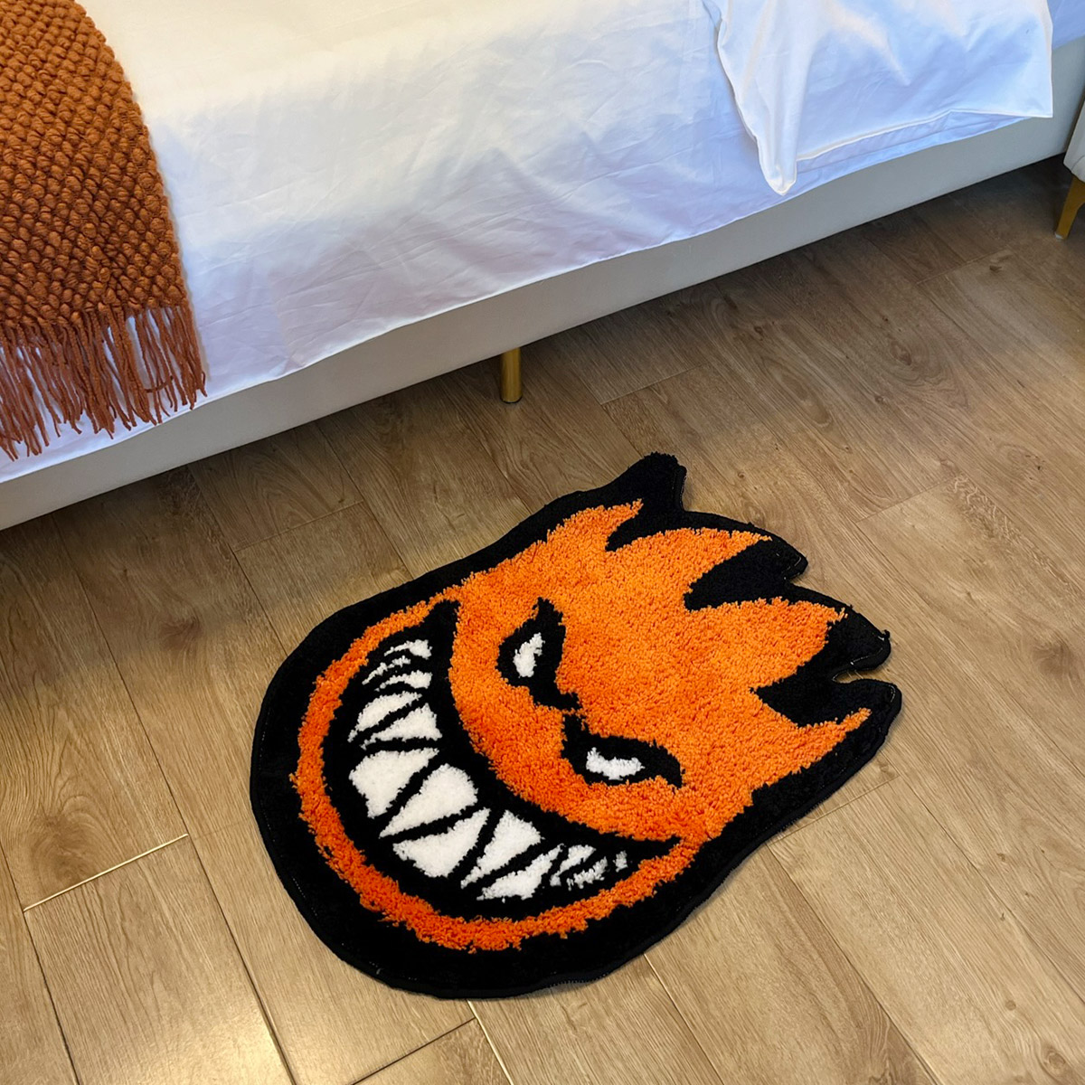 Spitfire Bighead Flame Tufted  - огляд і ціна Retro Gaming Rug