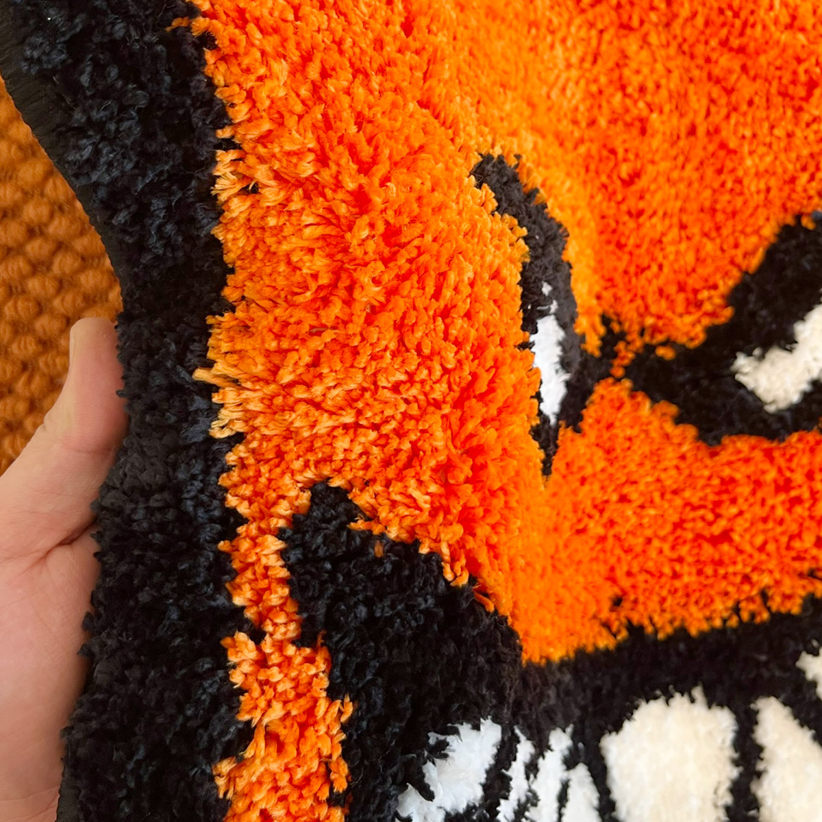 Spitfire Bighead Flame Tufted  - огляд і ціна Retro Gaming Rug